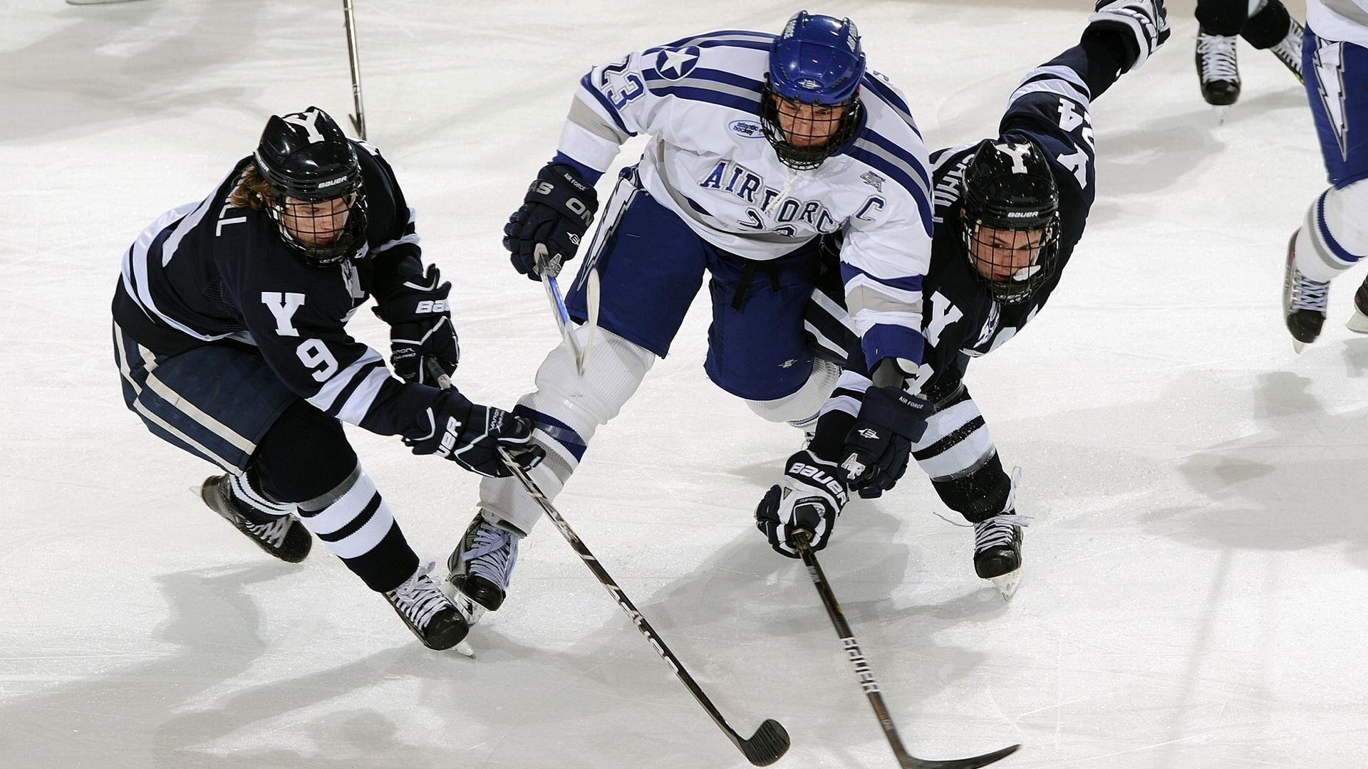 星空体育网页版-五大联赛经典对决为何总能制造奇迹，五大联赛都夺冠的球员